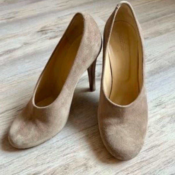 Chloe Taupe Suede Pumps Round Toe Heels - Size: 37 - Picture 1 of 8
